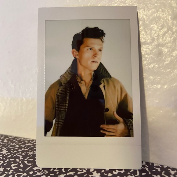 Tom Holland Polaroids - Picture 4 of 15